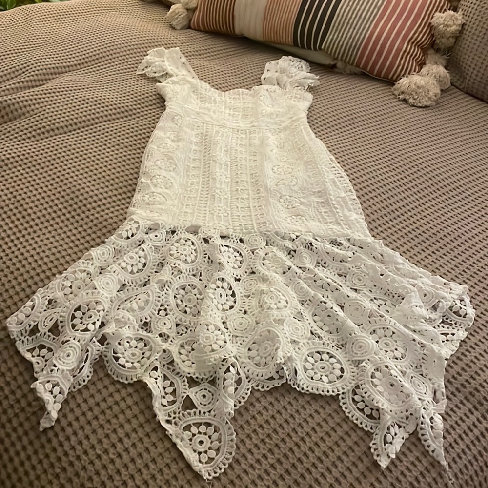 Lace sweetheart dress